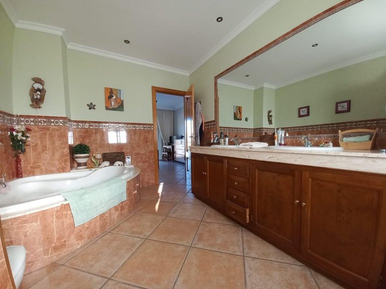 Villa for Sale in San Pedro De Alcántara, Malaga 24