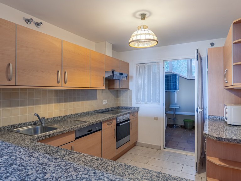 Apartment for Sale in Benahavís, Malaga 25