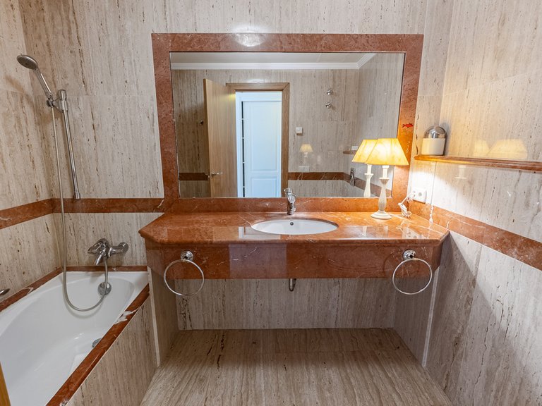 Apartment for Sale in Benahavís, Malaga 28