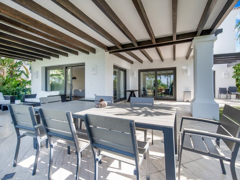 Villa for Sale in Costa del Sol The Golden Mile, Malaga 28