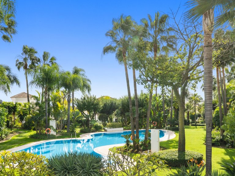 Villa for Sale in Costa del Sol The Golden Mile, Malaga 3