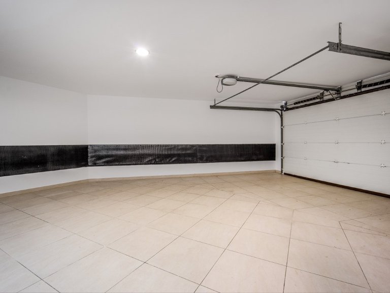 Villa for Sale in Costa del Sol The Golden Mile, Malaga 4