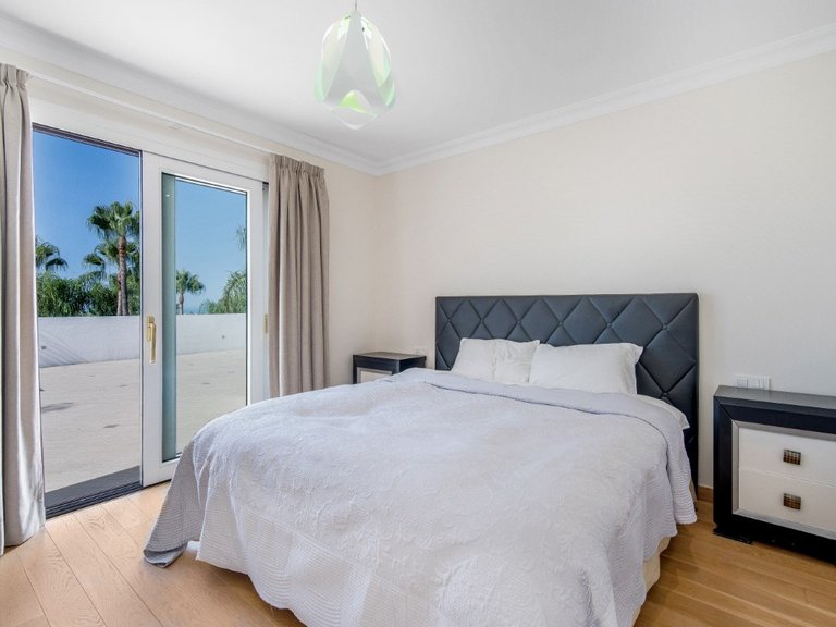 Villa for Sale in Costa del Sol The Golden Mile, Malaga 8