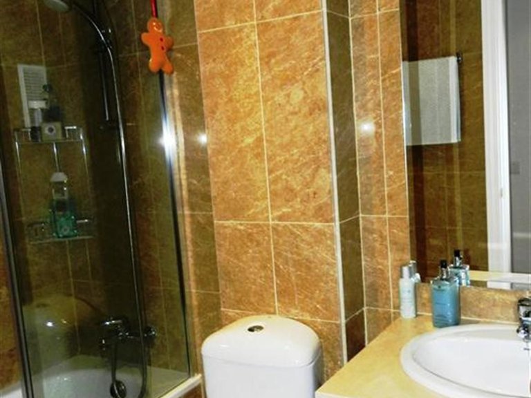 Apartment for Sale in La Duquesa, Malaga 14
