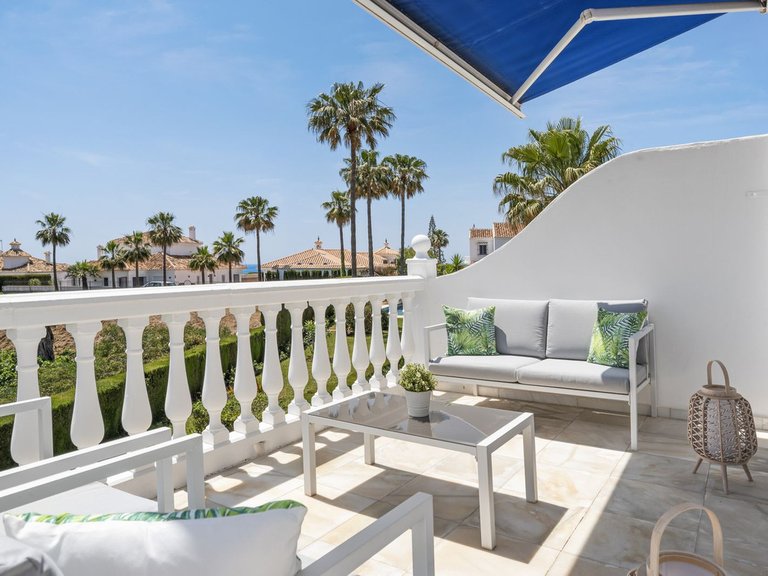 Villa for Sale in El Chaparral, Malaga 16