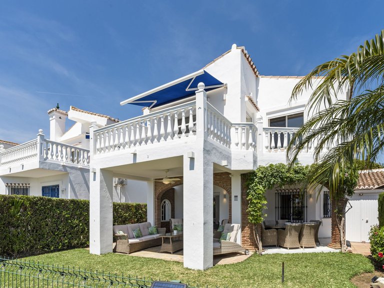 Villa for Sale in El Chaparral, Malaga 34