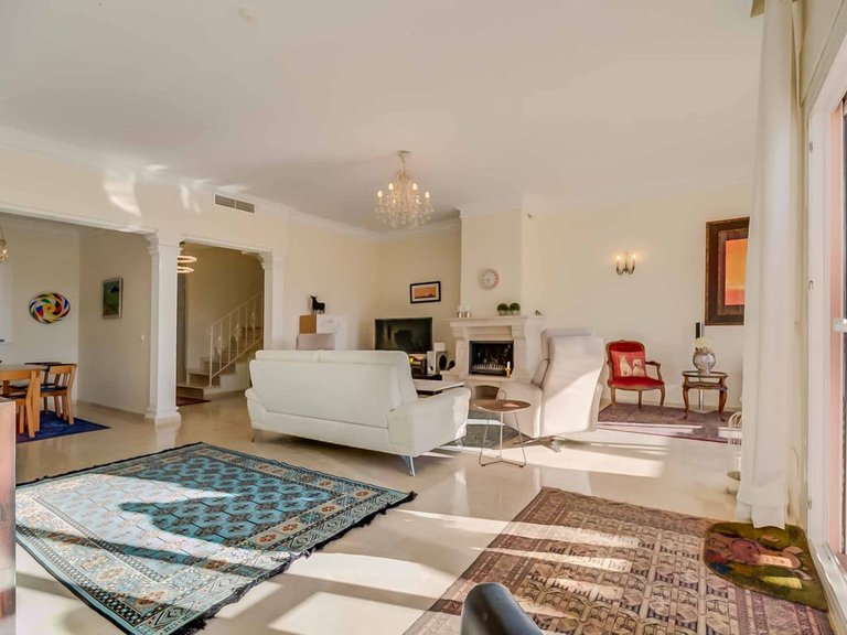 Villa for Sale in Artola, Malaga 13