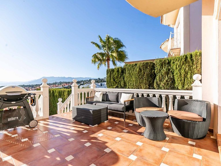 Villa for Sale in Artola, Malaga 14