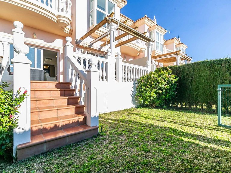 Villa for Sale in Artola, Malaga 18