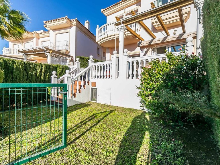 Villa for Sale in Artola, Malaga 19