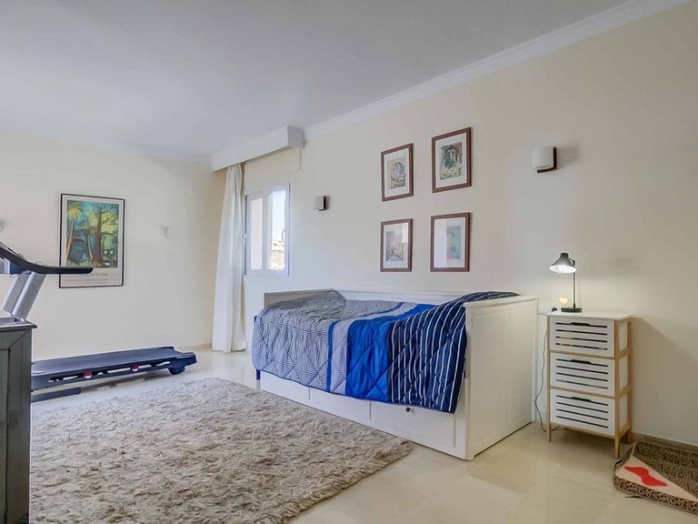 Villa for Sale in Artola, Malaga 27