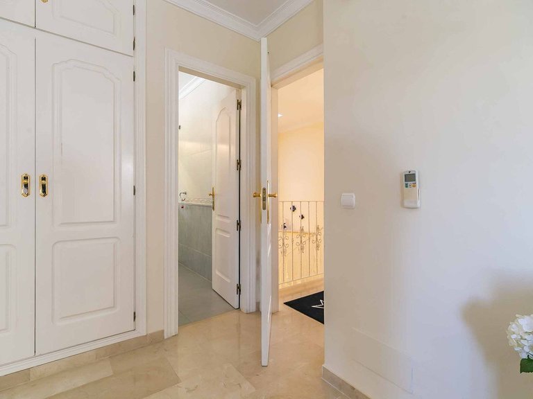 Villa for Sale in Artola, Malaga 31