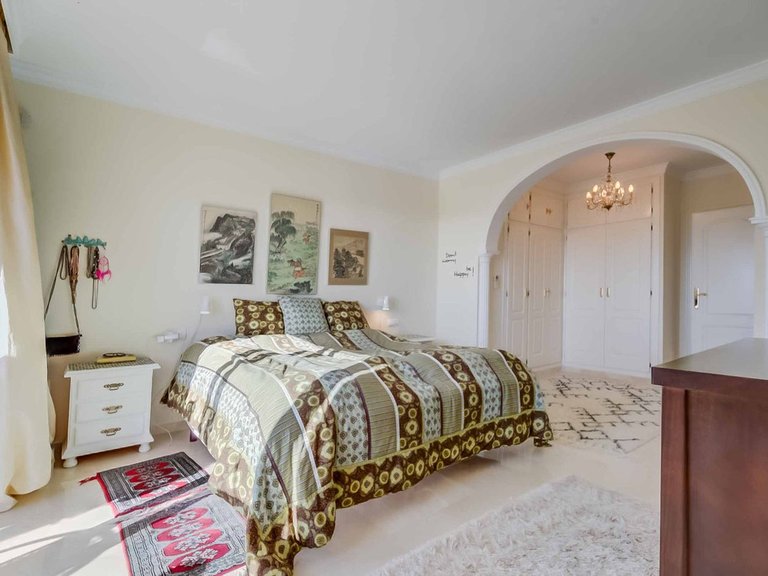 Villa for Sale in Artola, Malaga 41