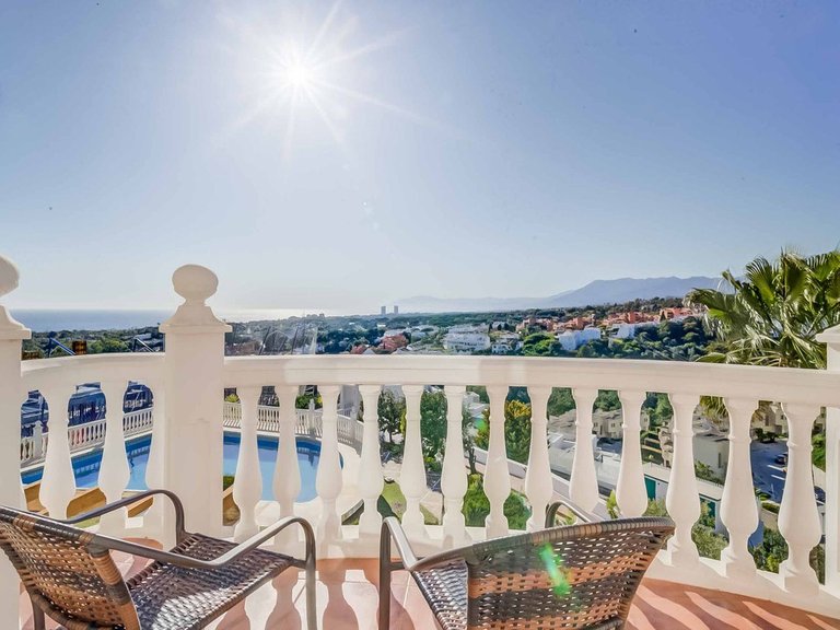 Villa for Sale in Artola, Malaga 43