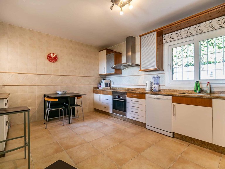 Villa for Sale in Artola, Malaga 5