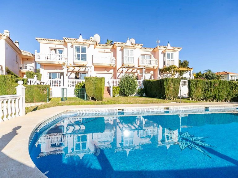Villa for Sale in Artola, Malaga 50
