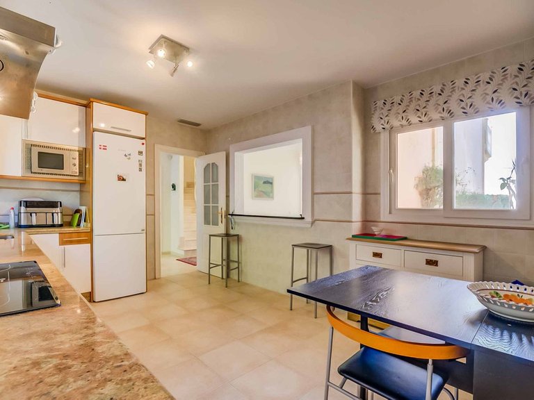 Villa for Sale in Artola, Malaga 7