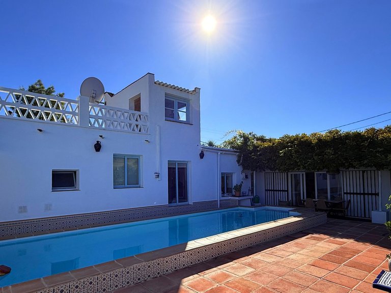 Villa for Sale in Coín, Malaga 32
