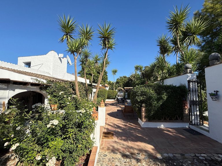 Villa for Sale in Coín, Malaga 5