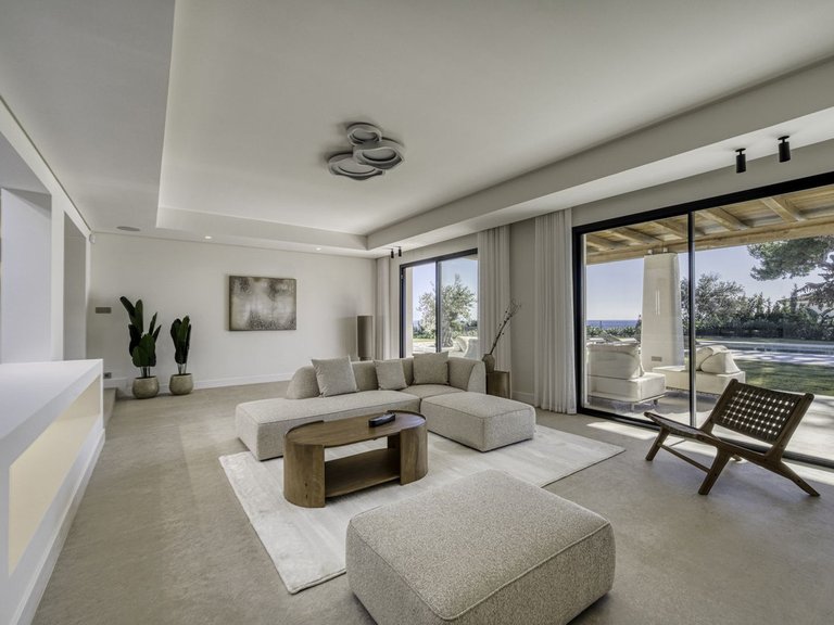 Villa for Sale in El Rosario, Malaga 12