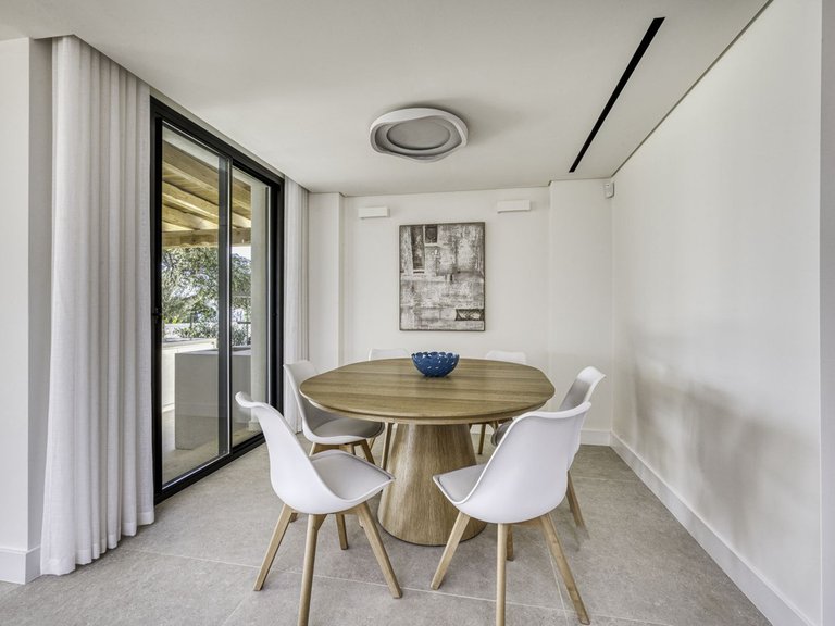 Villa for Sale in El Rosario, Malaga 16