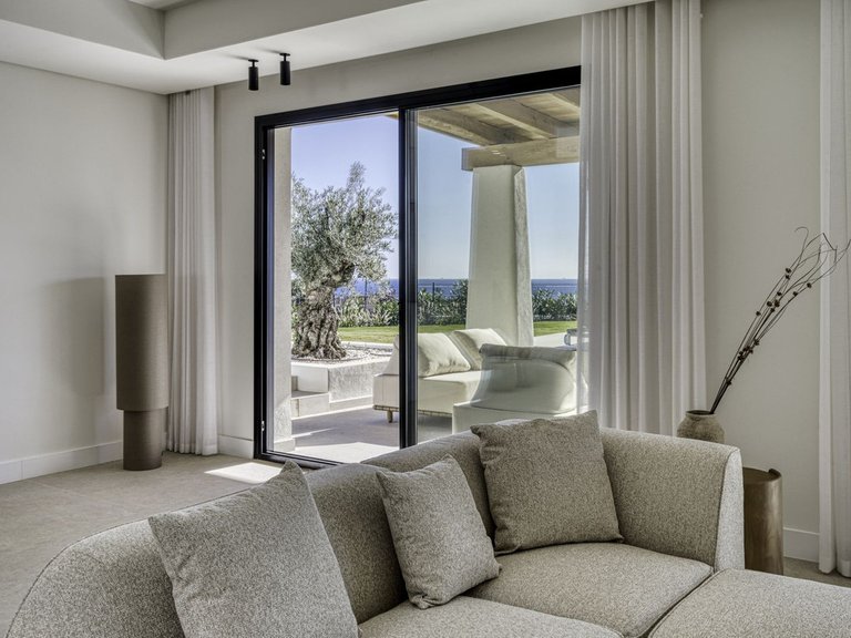 Villa for Sale in El Rosario, Malaga 17