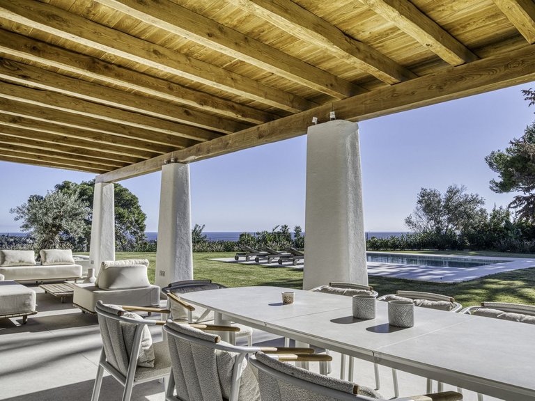 Villa for Sale in El Rosario, Malaga 23