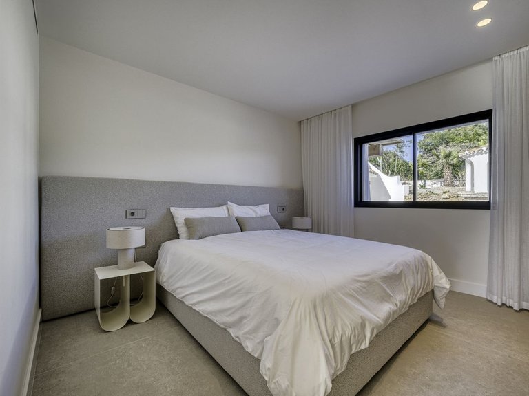 Villa for Sale in El Rosario, Malaga 26