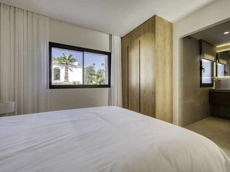 Villa for Sale in El Rosario, Malaga 27