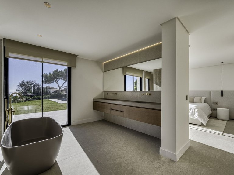Villa for Sale in El Rosario, Malaga 33