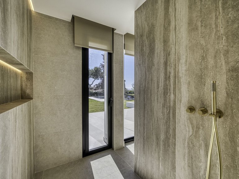Villa for Sale in El Rosario, Malaga 34