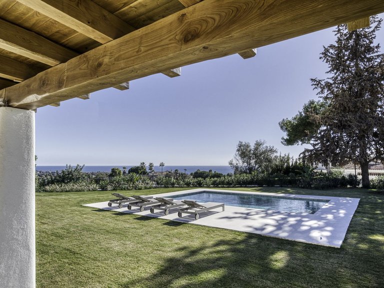 Villa for Sale in El Rosario, Malaga 4