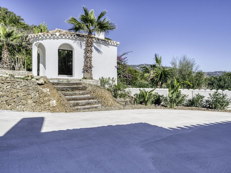 Villa for Sale in El Rosario, Malaga 51
