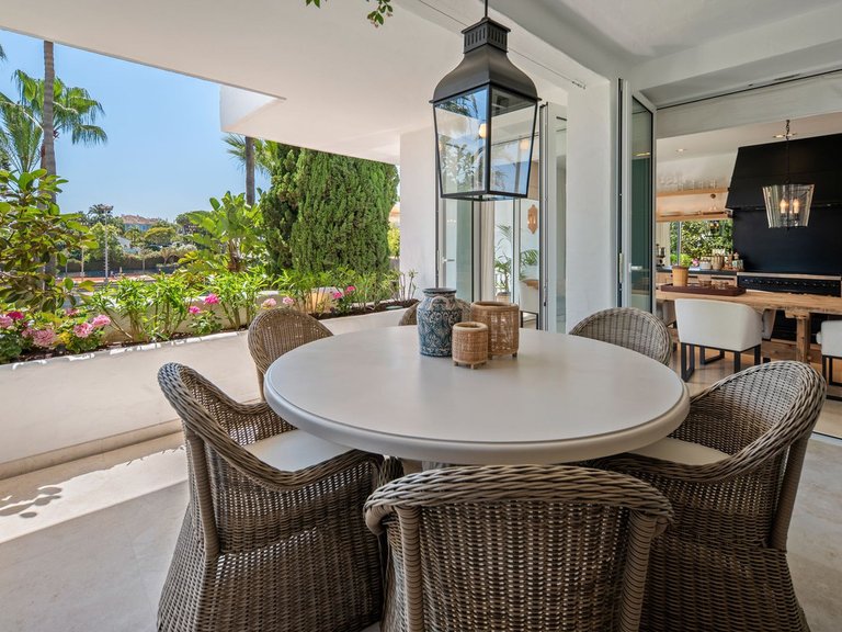 Apartment for Sale in The Golden Mile, Malaga 22