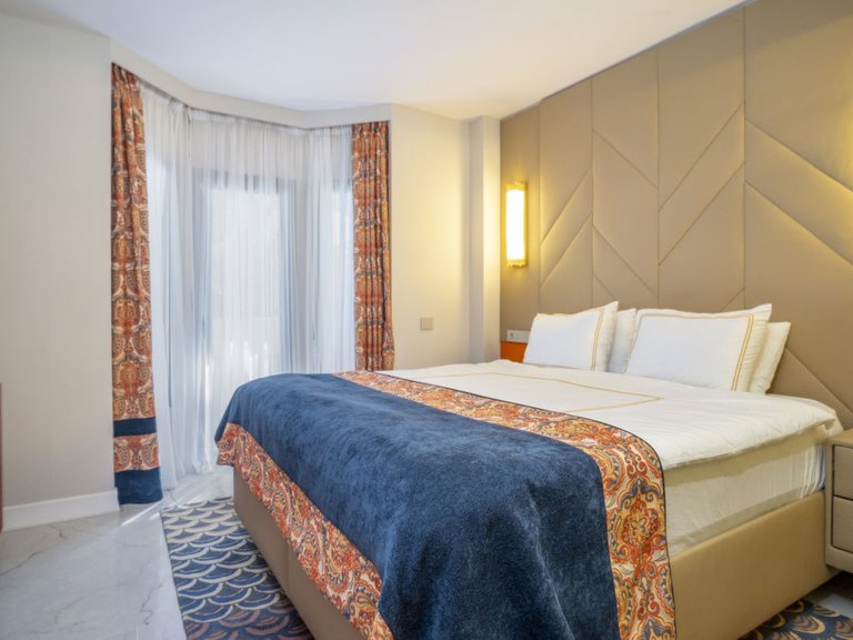 Apartment for Sale in Nueva Andalucía, Malaga 16