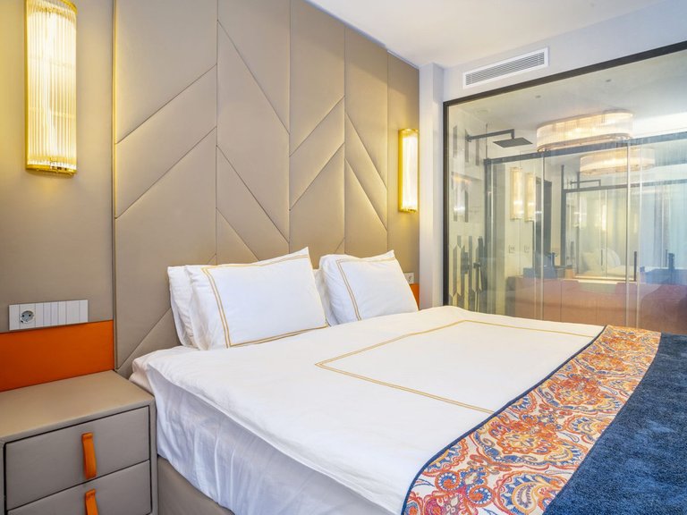 Apartment for Sale in Nueva Andalucía, Malaga 17