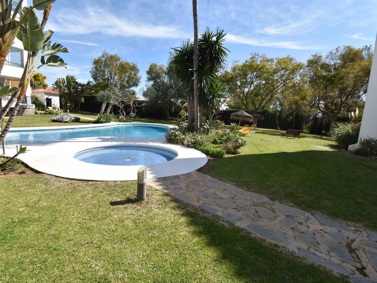Apartment for Sale in Calahonda, Malaga 24