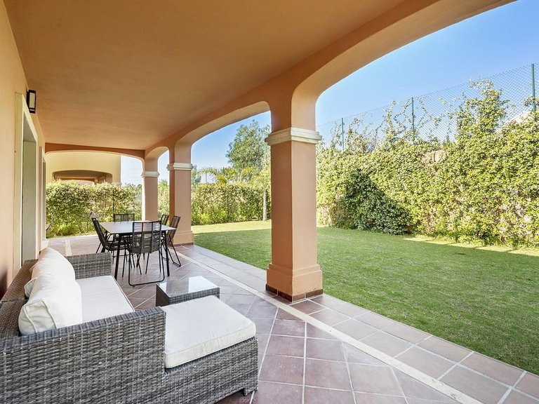 Villa for Sale in Estepona, Malaga 10