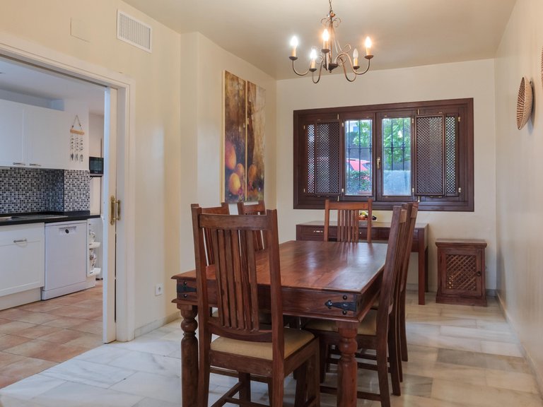 Villa for Sale in La Duquesa, Malaga 18