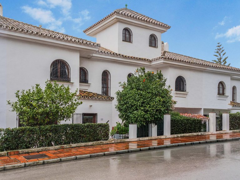 Villa for Sale in La Duquesa, Malaga 2