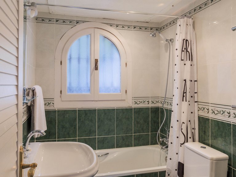 Villa for Sale in La Duquesa, Malaga 28