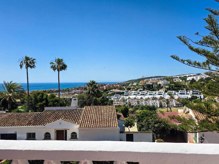 Villa for Sale in La Duquesa, Malaga 32