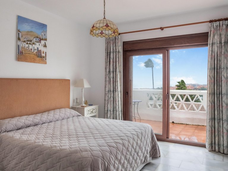 Villa for Sale in La Duquesa, Malaga 37