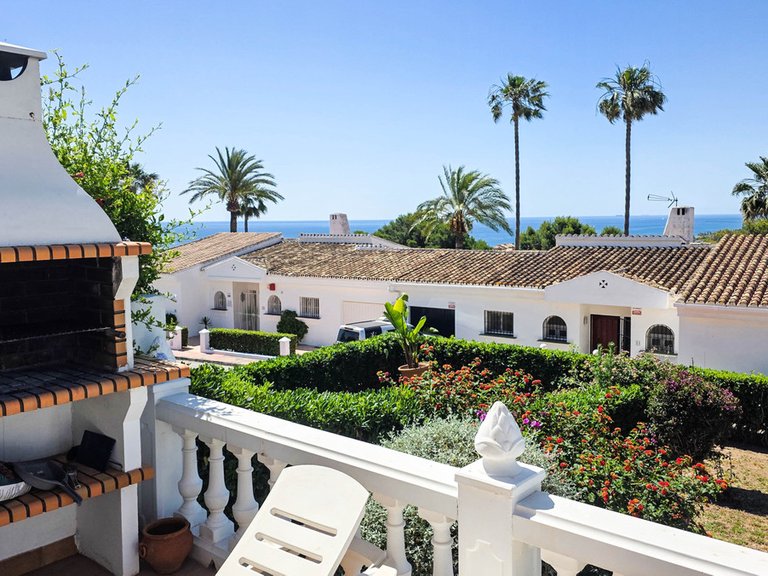Villa for Sale in La Duquesa, Malaga 46