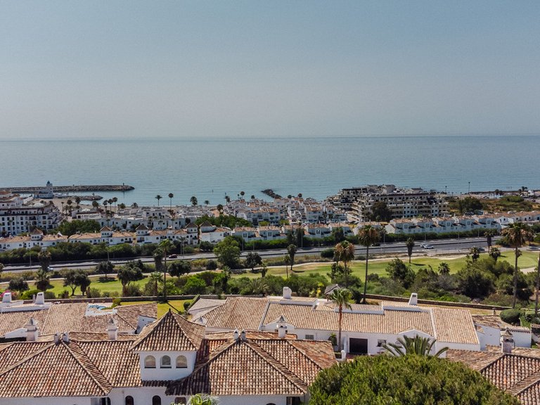 Villa for Sale in La Duquesa, Malaga 8