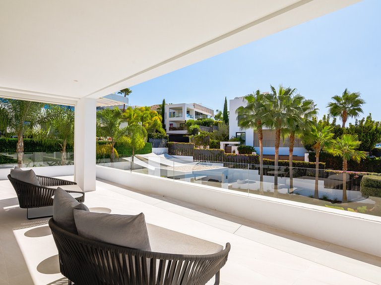Villa for Sale in Nueva Andalucía, Malaga 21