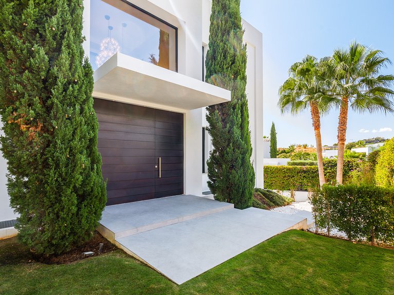 Villa for Sale in Nueva Andalucía, Malaga 48