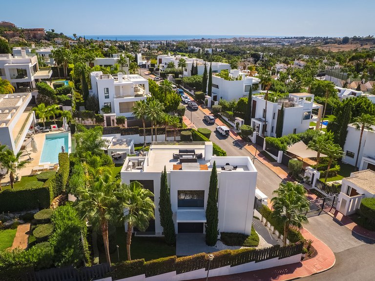 Villa for Sale in Nueva Andalucía, Malaga 50