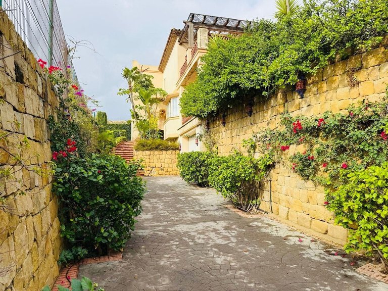 Villa for Sale in Casares, Malaga 10