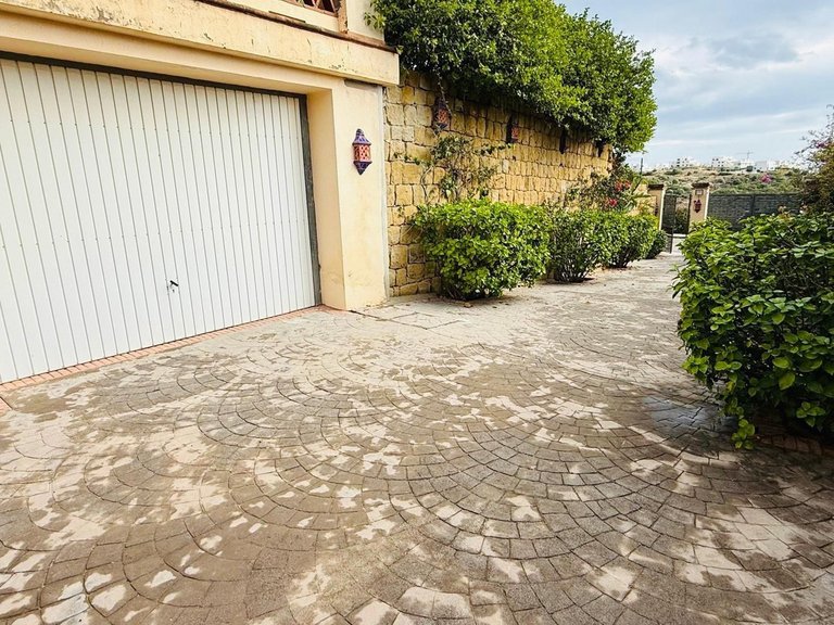 Villa for Sale in Casares, Malaga 12
